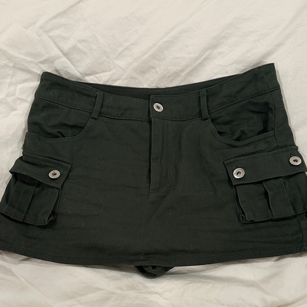 Carmen Cargo Green Womens Cargo Skort